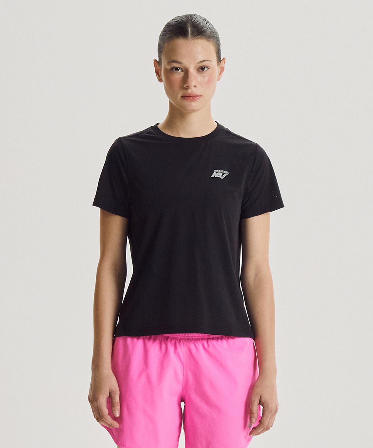 뉴발란스(NEW BALANCE) NBNEG35702 / WOMEN RC AIR PRO 반팔티 (BLACK)