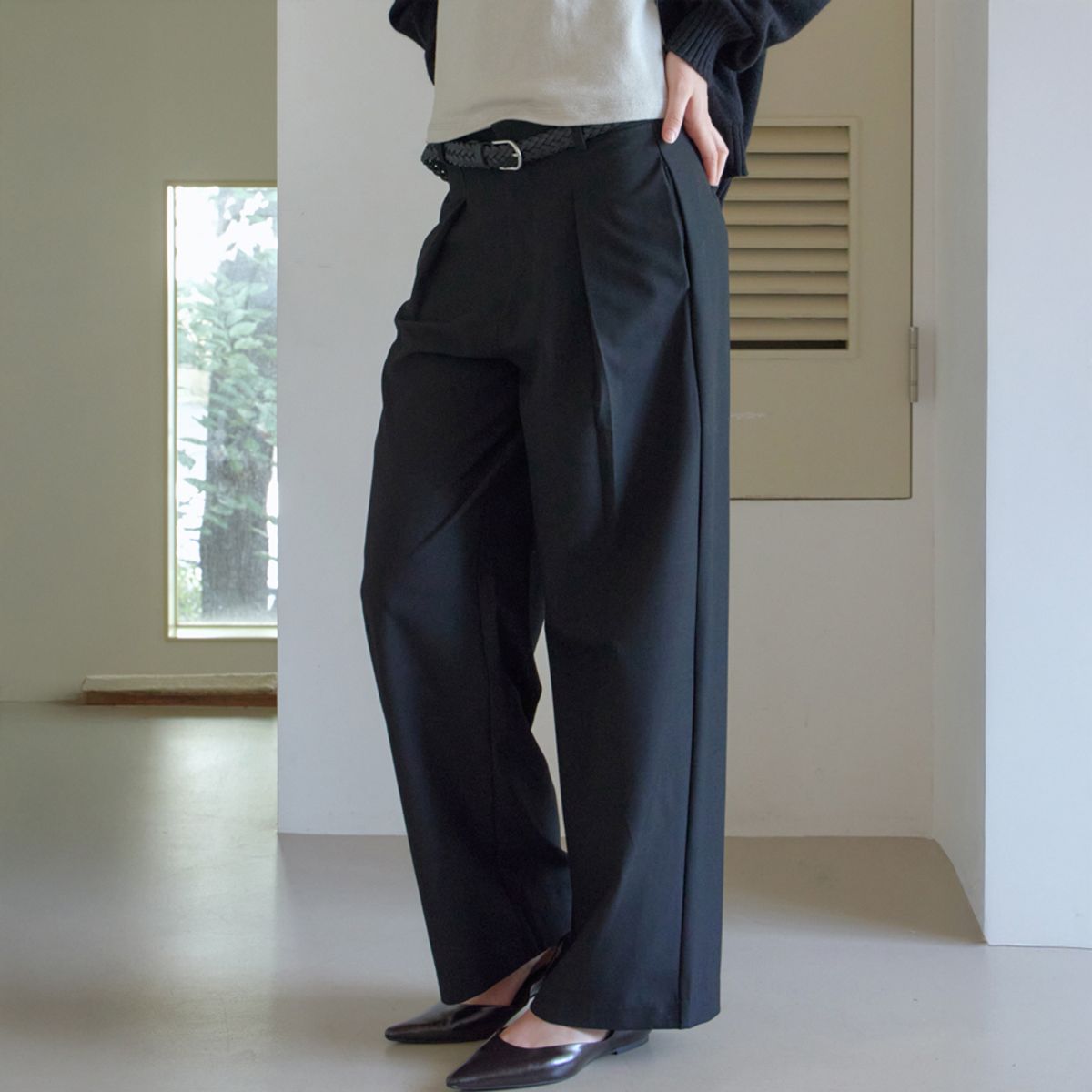 엘씨브이(LCVE) ONE-TUCK WIDE SLACKS_BLACK