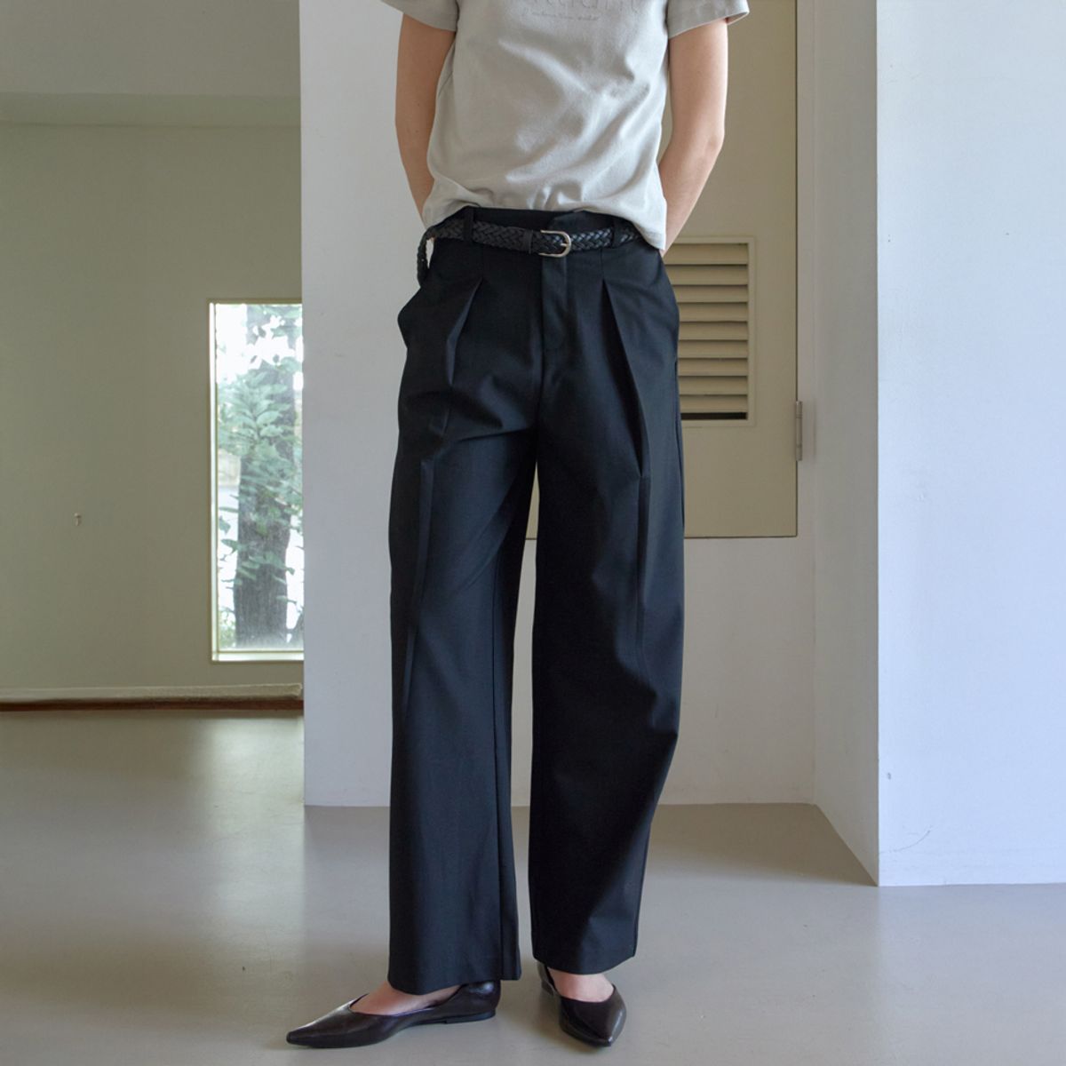 엘씨브이(LCVE) ONE-TUCK WIDE SLACKS_BLACK