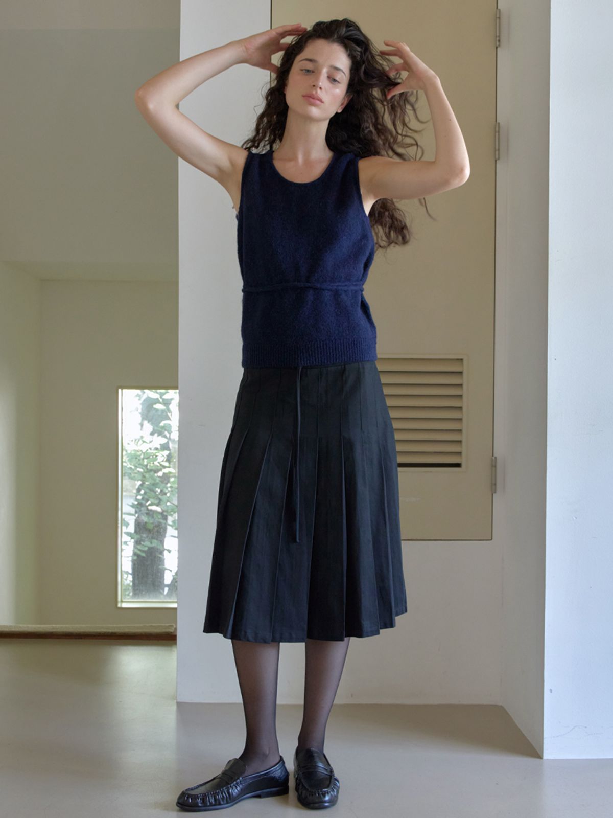 엘씨브이(LCVE) DRAWSTRING PLEATED SKIRT_BLACK