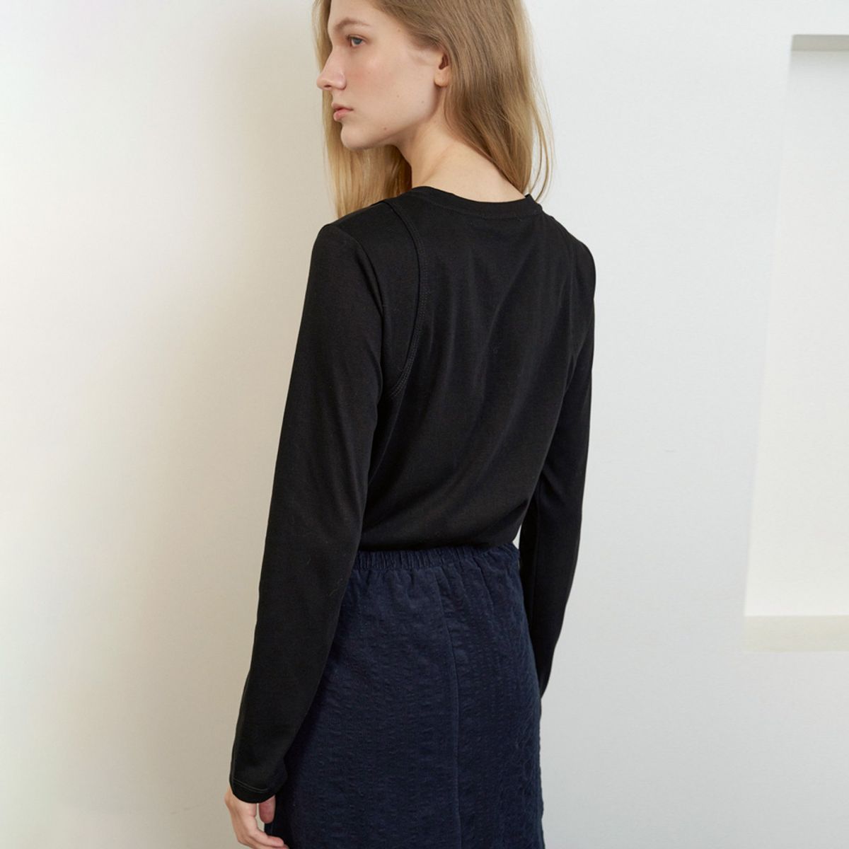 엘씨브이(LCVE) SLIM FIT SEAM DETAIL T-SHIRT_BLACK