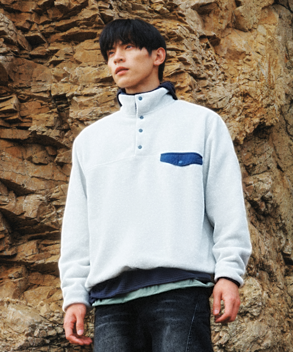스파오(SPAO) 배색 플리스 반오픈 풀오버_SPFWG4TC03