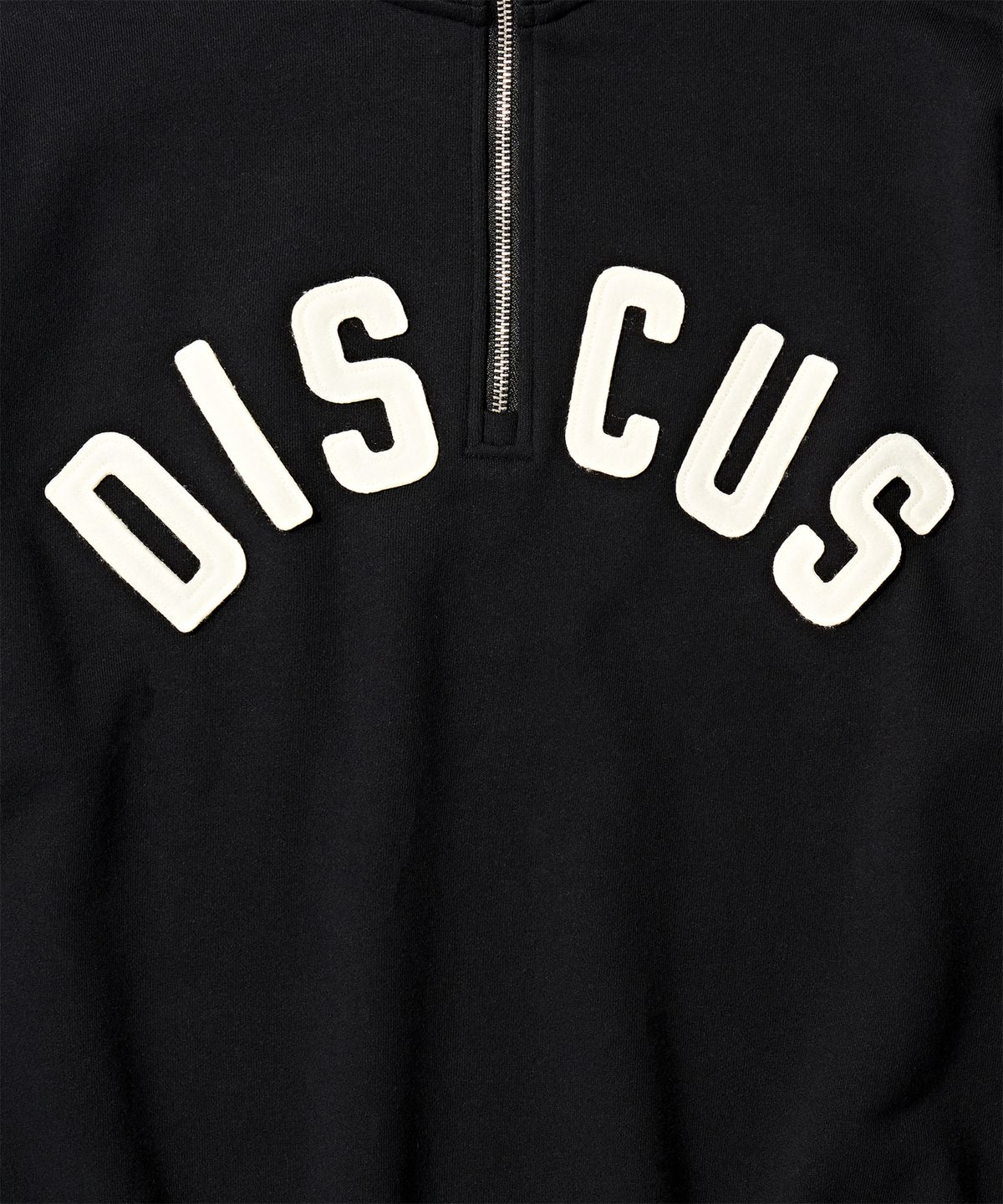 디스커스 애슬레틱(DISCUS ATHLETIC) 아치 로고 쿼터집 스웨트 셔츠 블랙