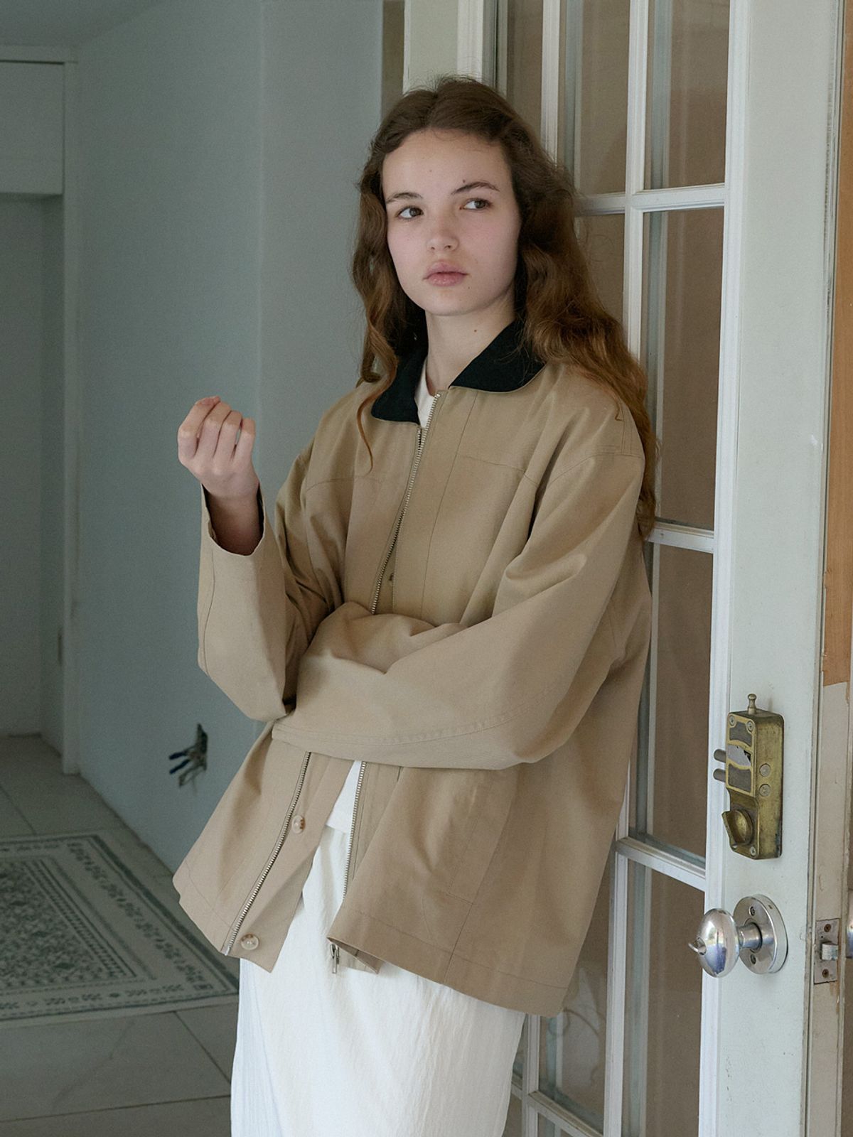 엘씨브이(LCVE) POINT COLLAR ZIP-UP JACKET_BEIGE