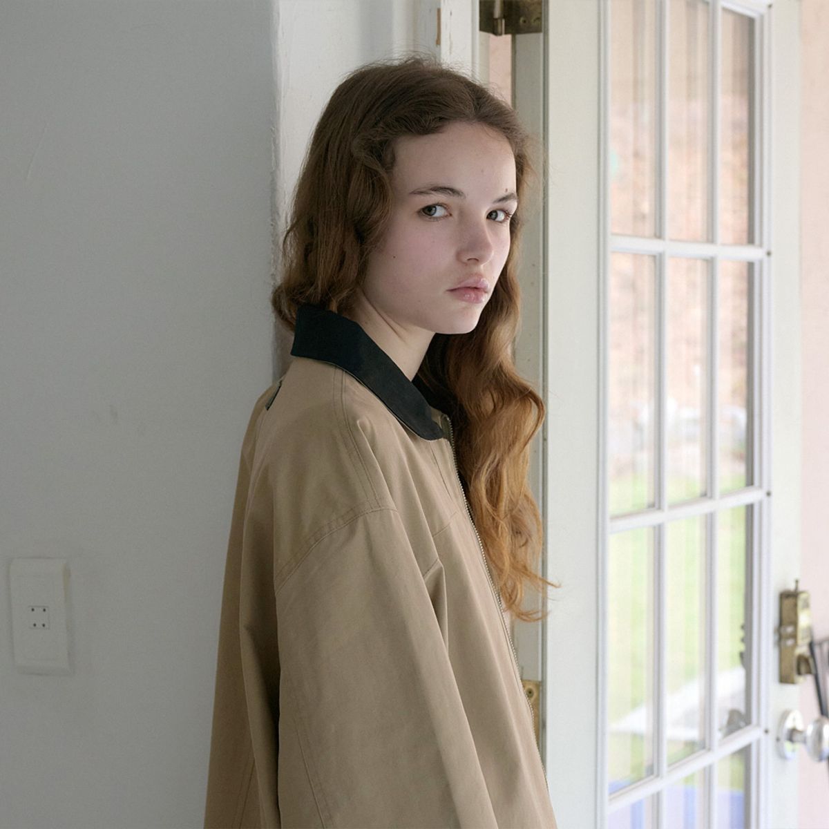 엘씨브이(LCVE) POINT COLLAR ZIP-UP JACKET_BEIGE