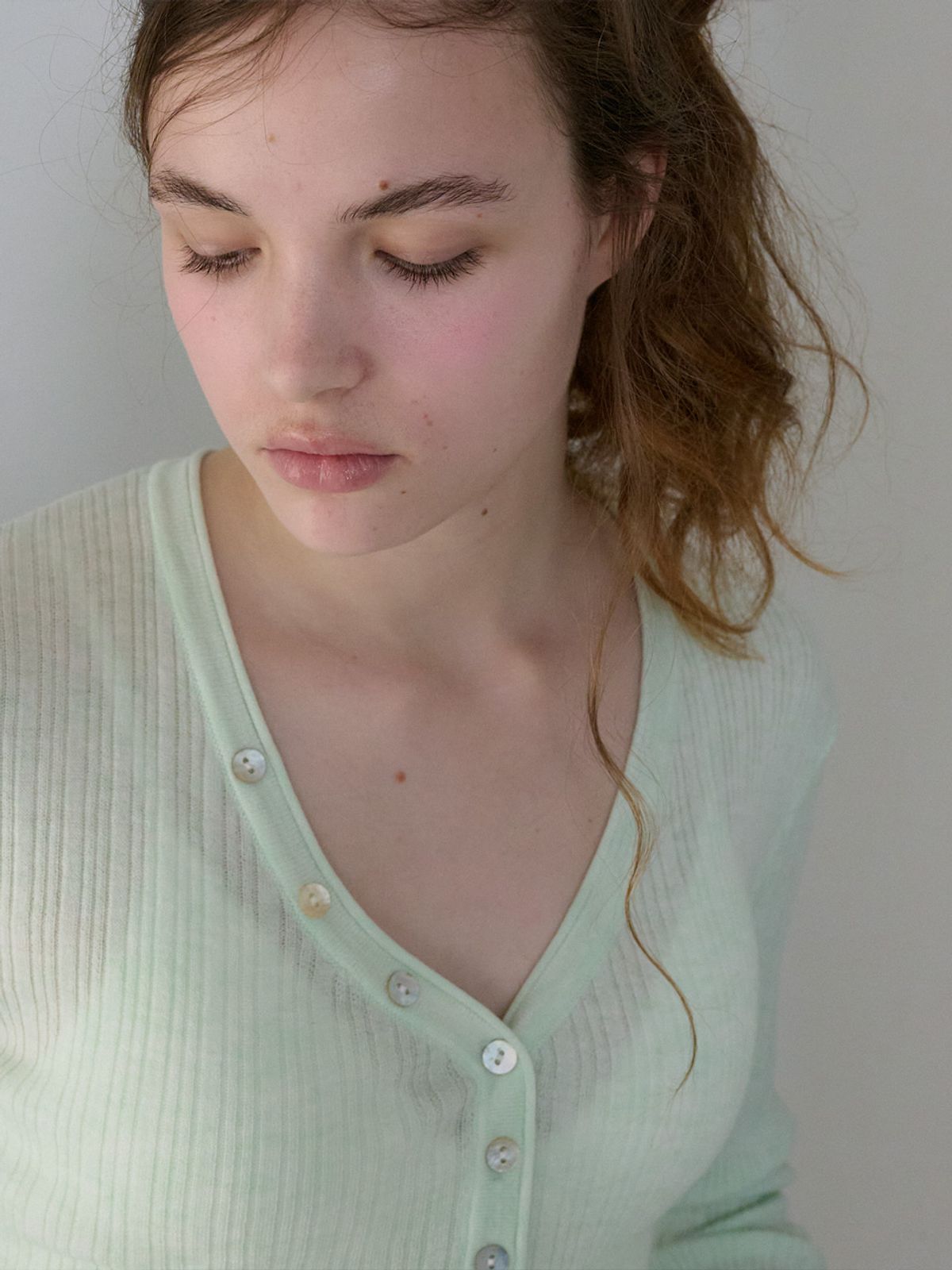 엘씨브이(LCVE) V-NECK BUTTON KNIT CARDIGAN_MINT GREEN
