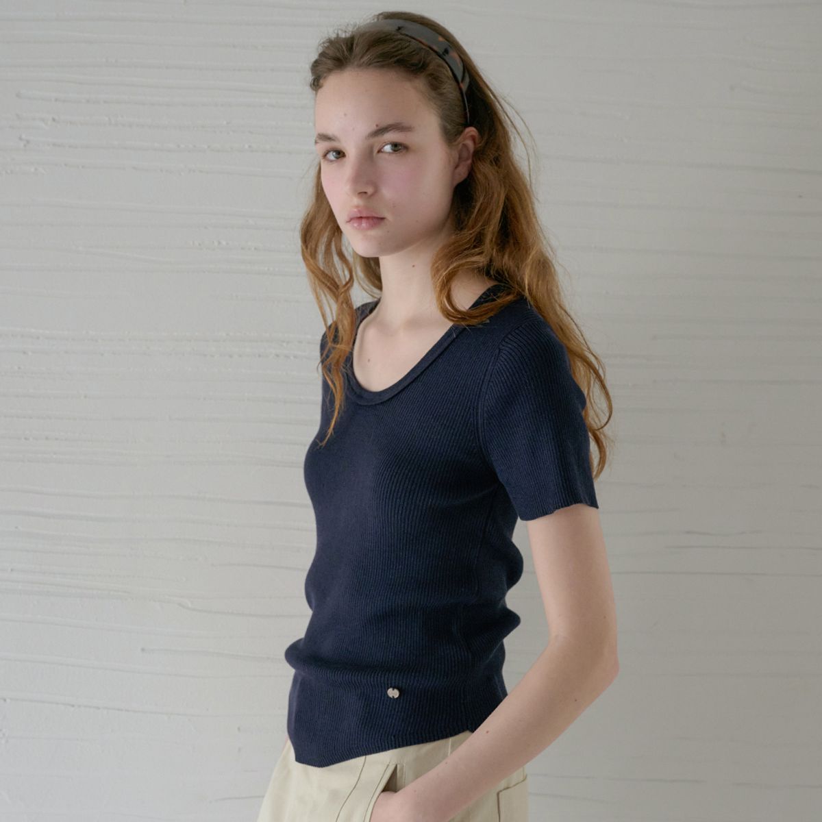 엘씨브이(LCVE) SCOOP NECK RIB KNIT TOP_NAVY