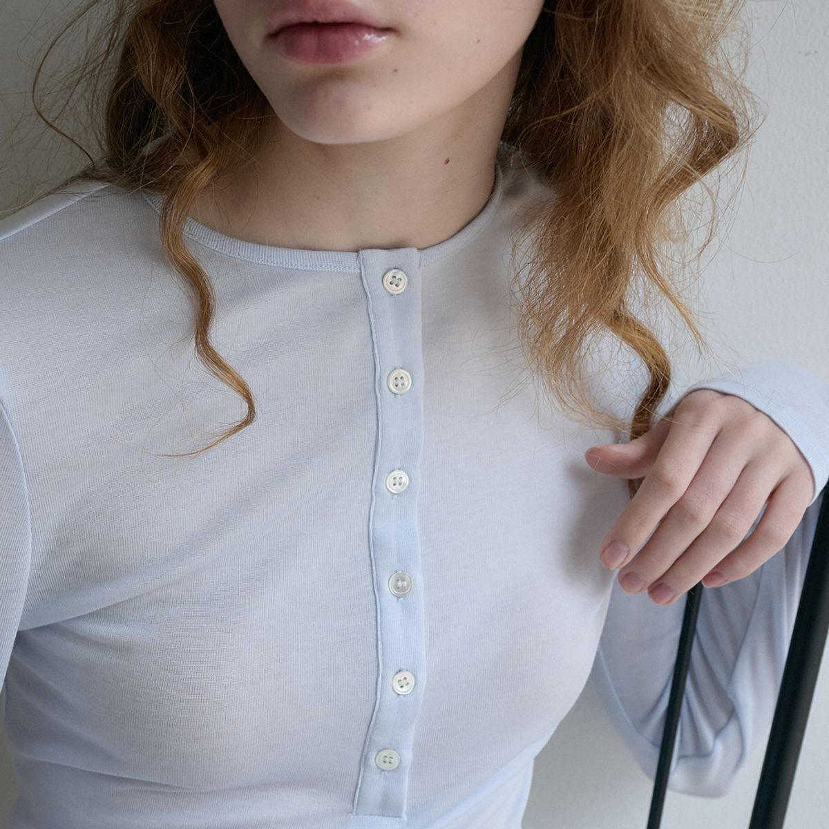 엘씨브이(LCVE) HENLEY NECK SOFT T-SHIRT_SKYBLUE