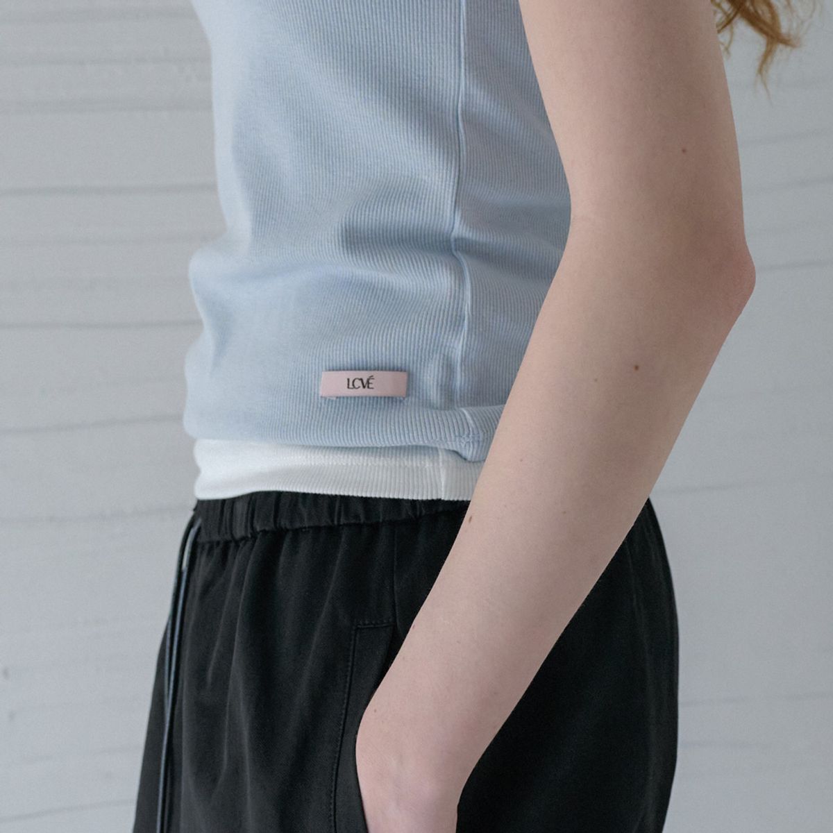 엘씨브이(LCVE) BASIC LOGO SLEEVELESS TOP_SKYBLUE