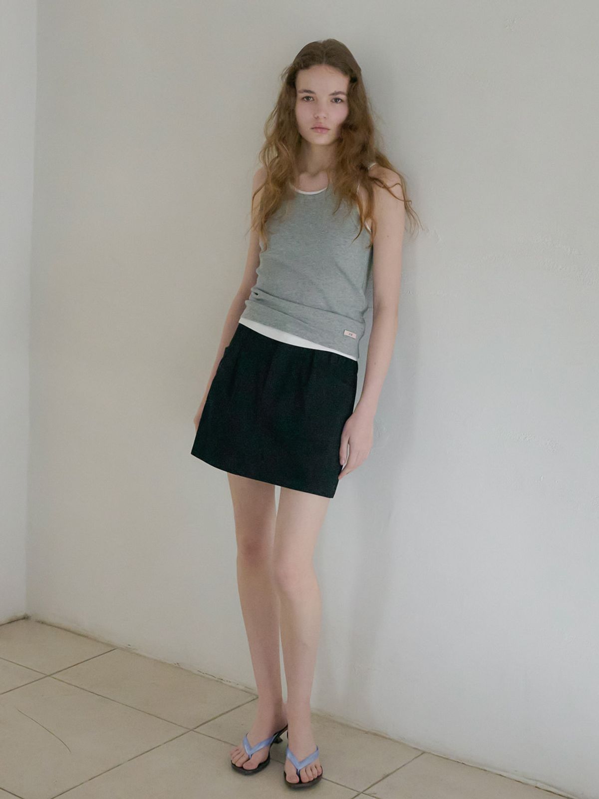 엘씨브이(LCVE) BASIC LOGO SLEEVELESS TOP_GRAY