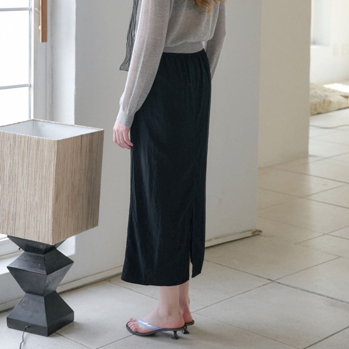 엘씨브이(LCVE) SHIRRED WAIST MIDI SKIRT_BLACK