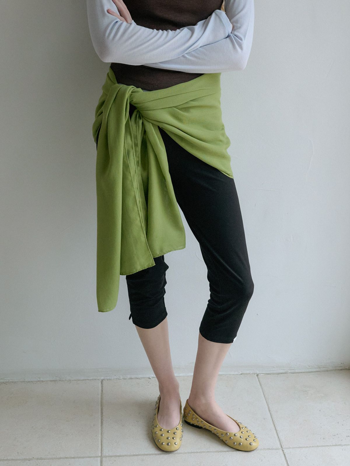 엘씨브이(LCVE) ESSENTIAL CAPRI LEGGINGS_BLACK