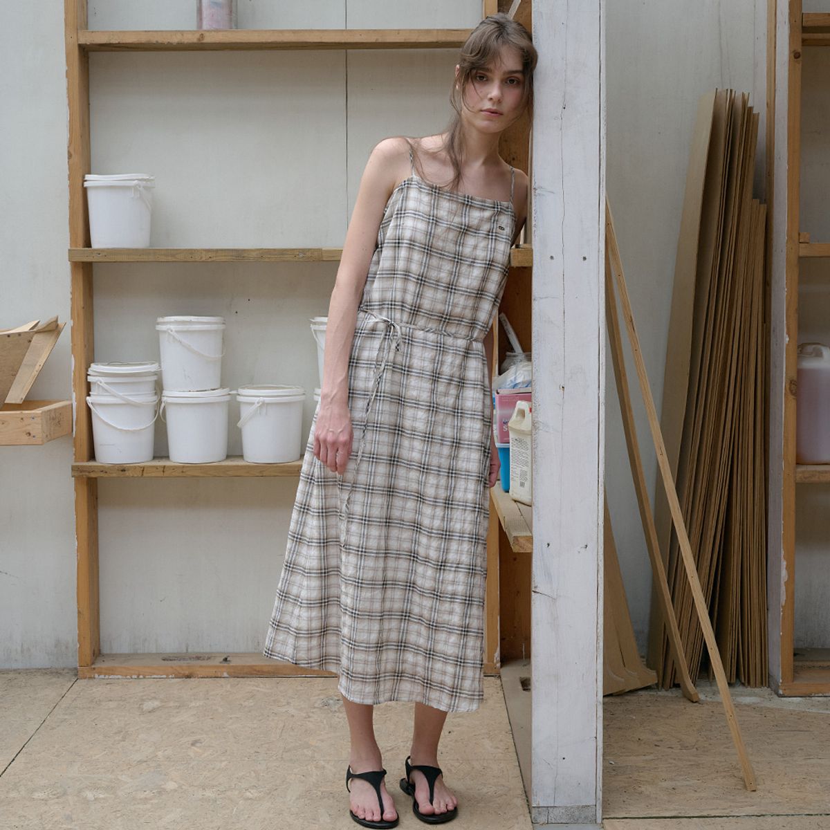 엘씨브이(LCVE) COTTON PLAID CHECK STRAP DRESS_IVORY