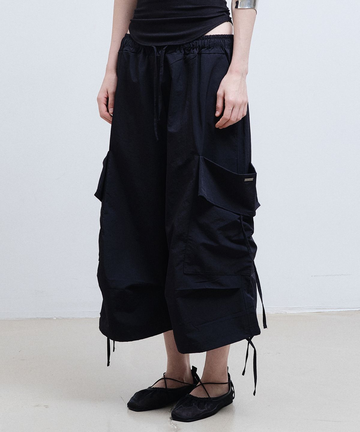 닉앤니콜(NICK&NICOLE) BERMUDA UTILITY CARGO PANTS_BLACK