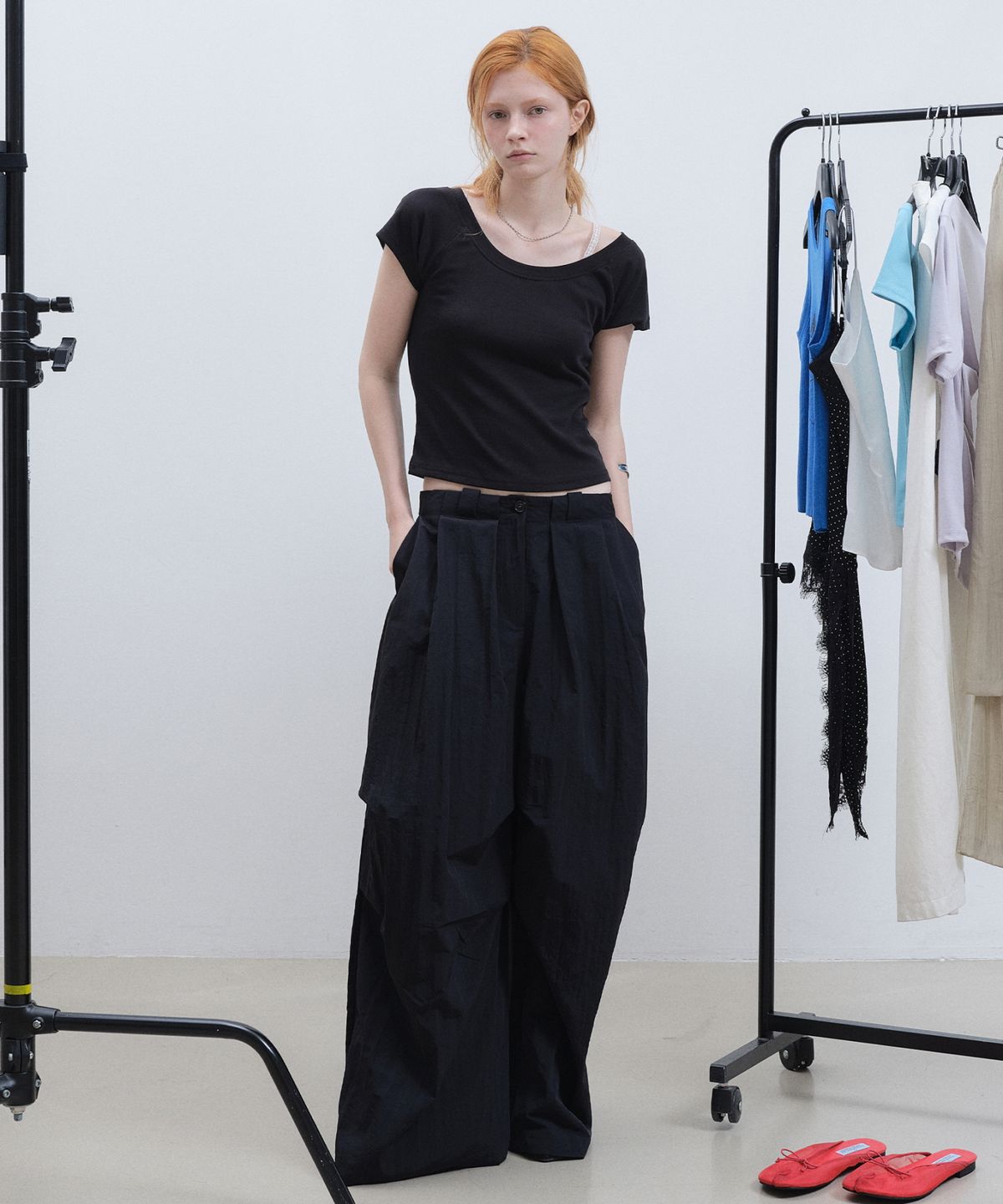 닉앤니콜(NICK&NICOLE) VOLUME TUCK WIDE PANTS_BLACK