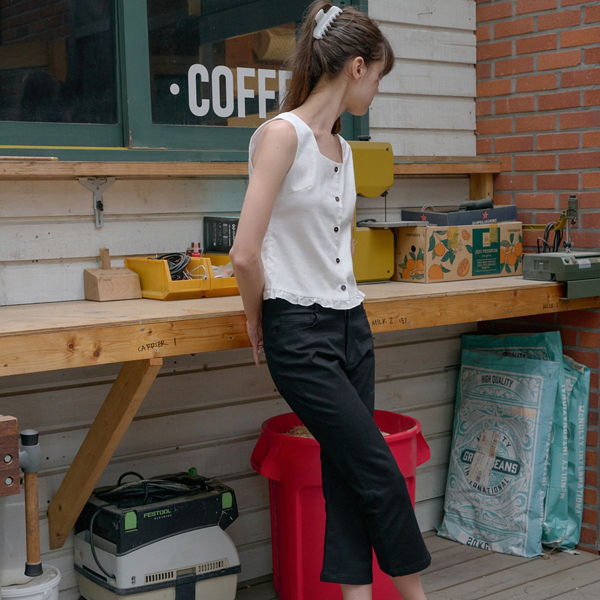 엘씨브이(LCVE) COMFORT CAPRI PANTS_BLACK