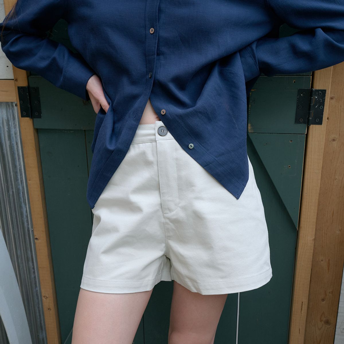 엘씨브이(LCVE) MINIMAL COTTON SHORTS_OATMEAL