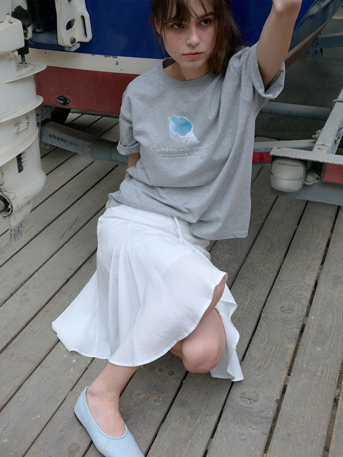 엘씨브이(LCVE) ASYMMETRIC FLARE SKIRT_WHITE