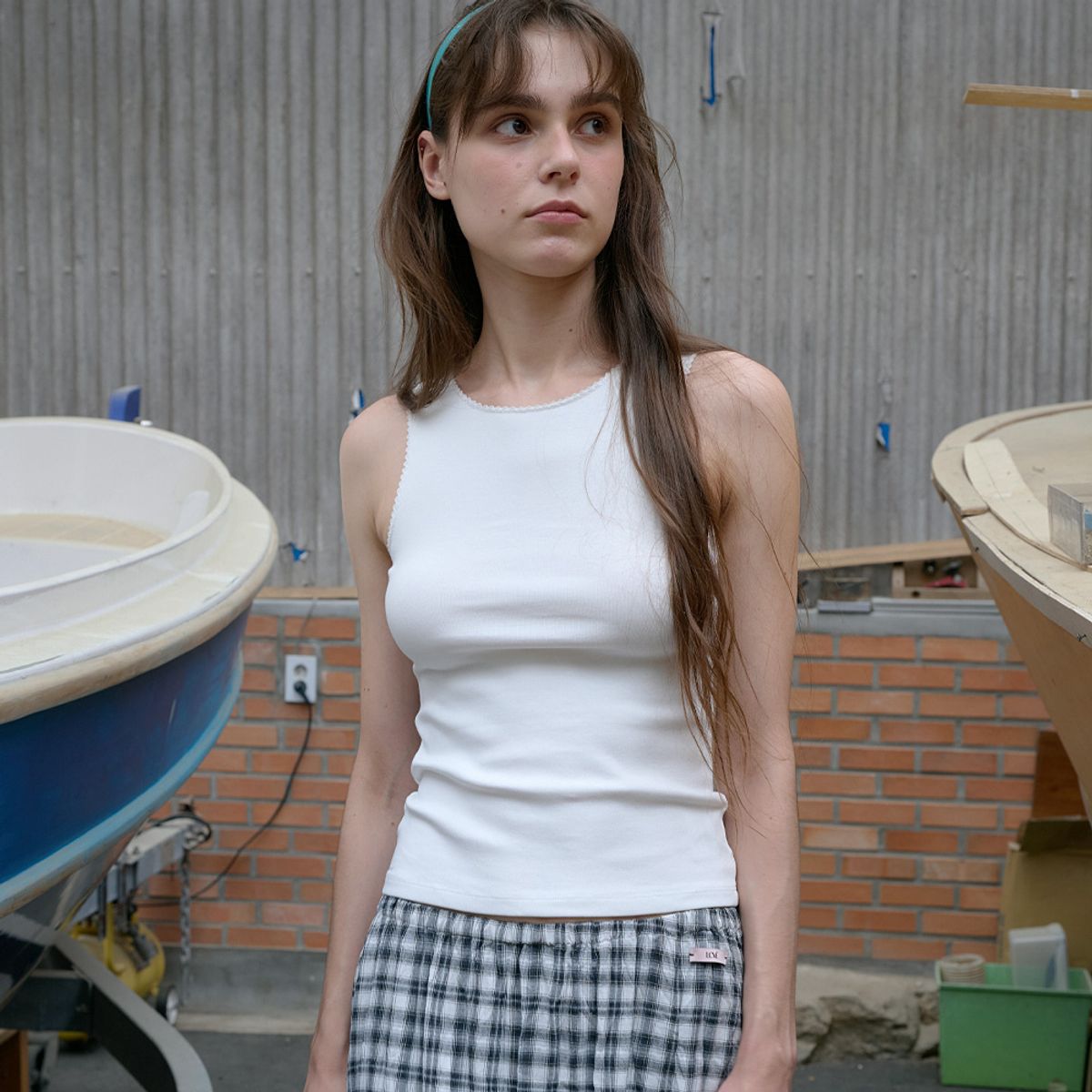 엘씨브이(LCVE) SCALLOP POINT SLEEVELESS TOP_IVORY