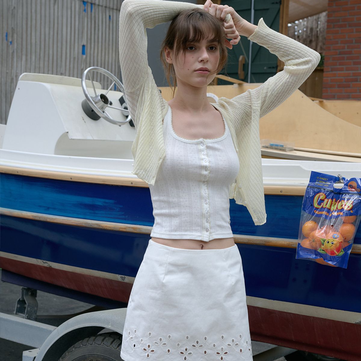 엘씨브이(LCVE) EYELET LACE SLEEVELESS TOP_IVORY