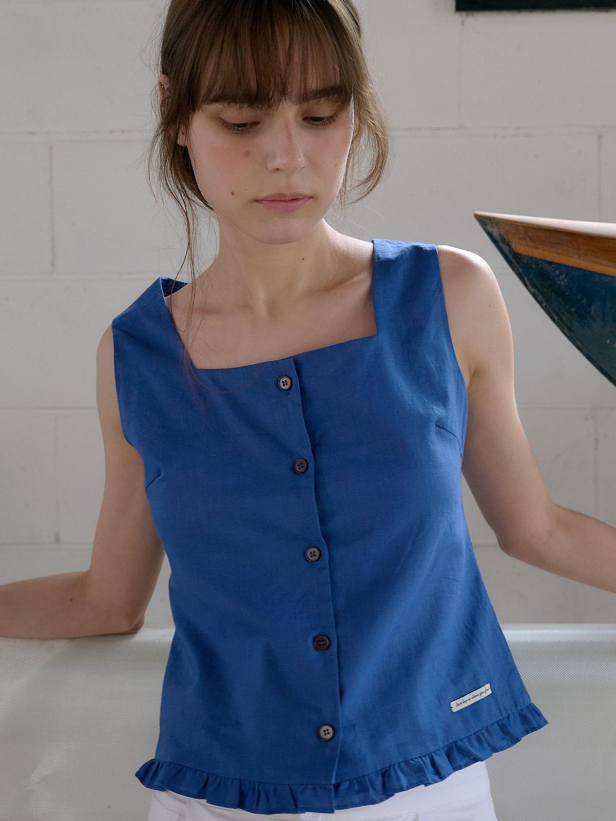 엘씨브이(LCVE) FRILL SLEEVELESS BLOUSE_COBALT BLUE