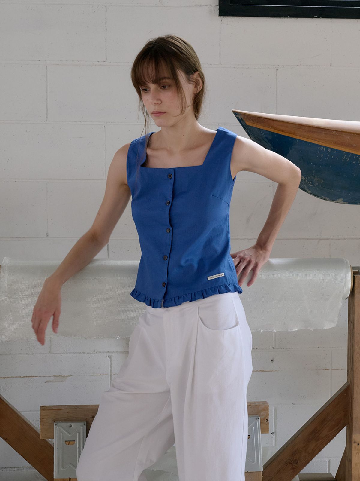 엘씨브이(LCVE) FRILL SLEEVELESS BLOUSE_COBALT BLUE