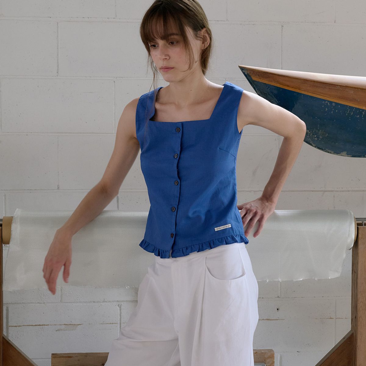 엘씨브이(LCVE) FRILL SLEEVELESS BLOUSE_COBALT BLUE