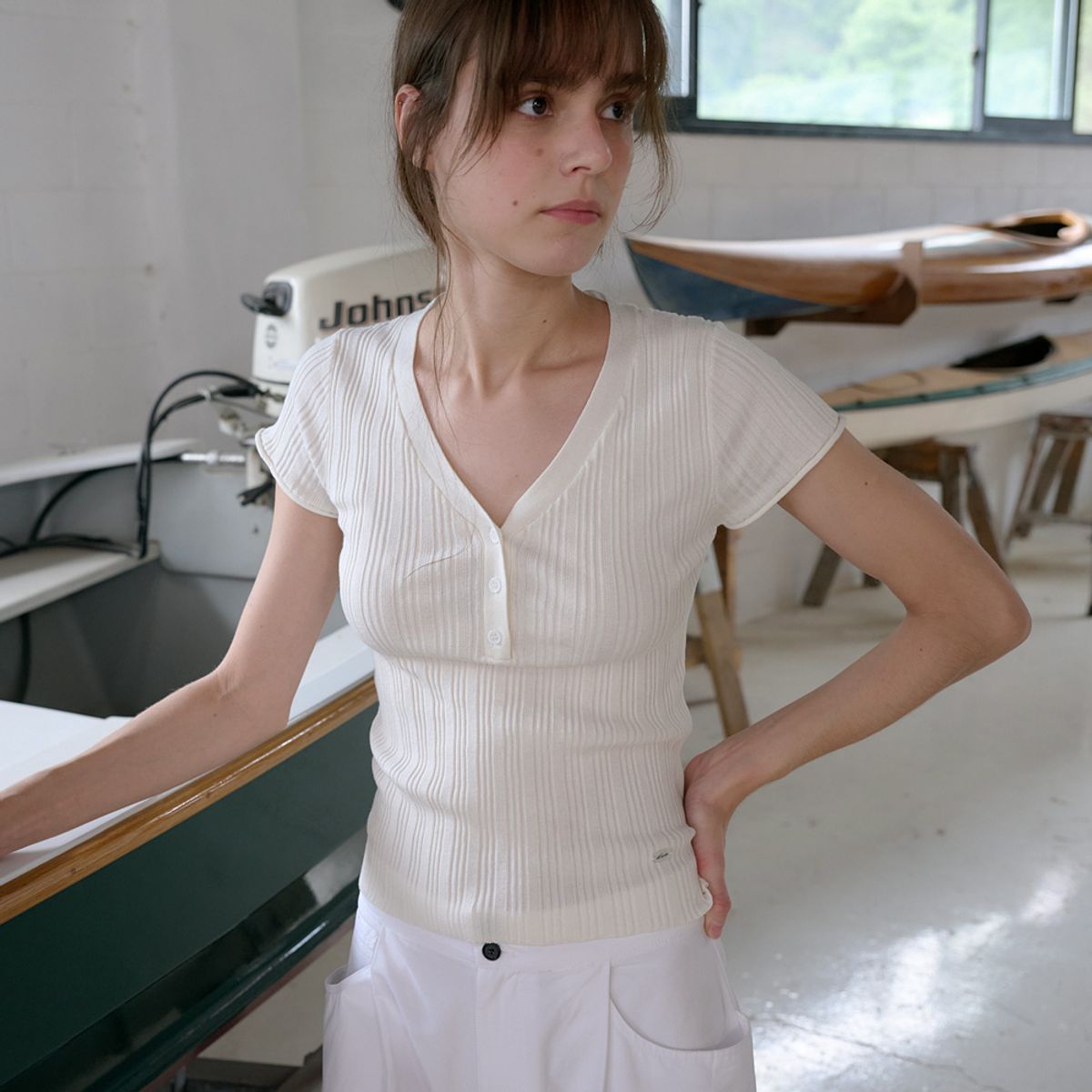 엘씨브이(LCVE) TENCEL V-NECK BUTTON KNIT_IVORY