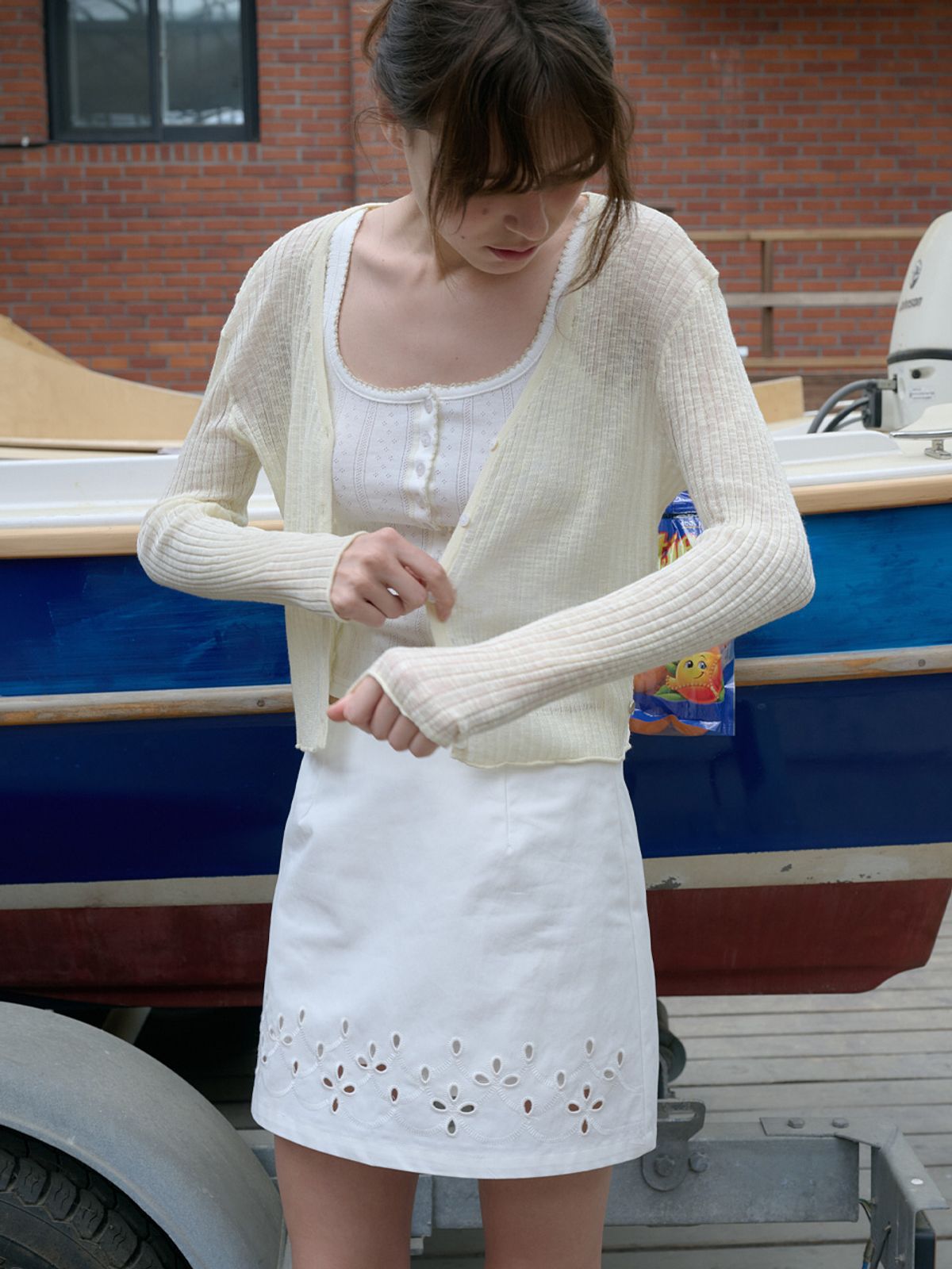 엘씨브이(LCVE) ESSENTIAL V-NECK KNIT CARDIGAN_CREAM