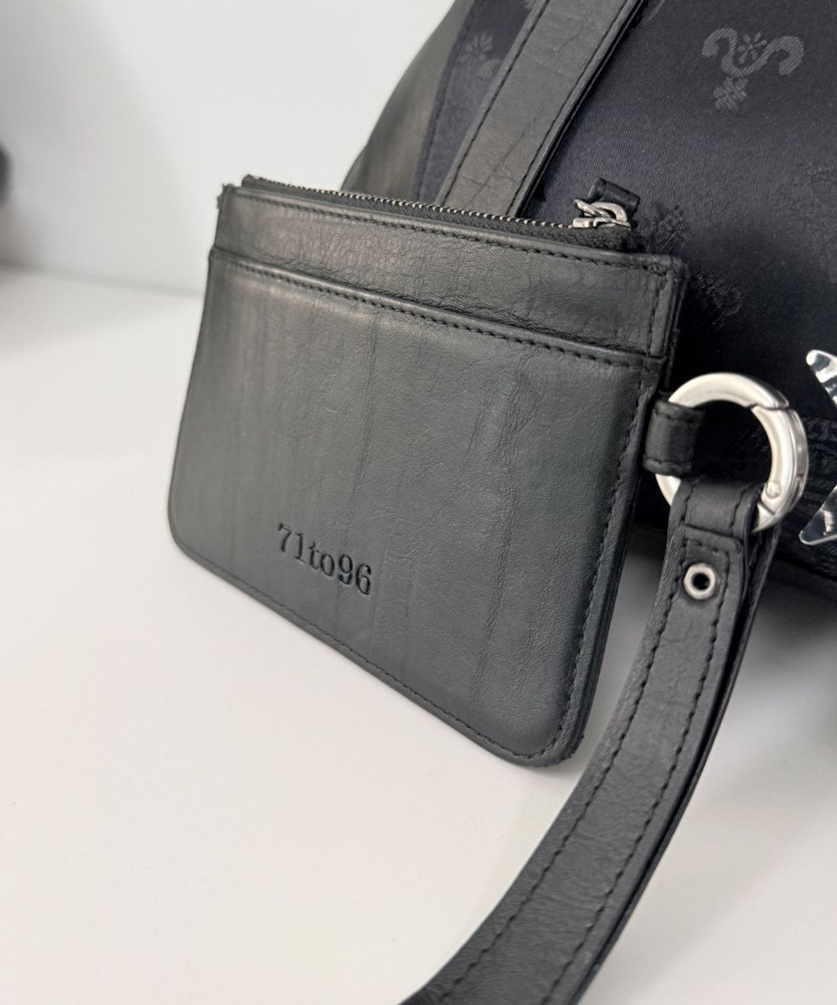칠 하나 투 구육(71TO96) 장석 카드 지갑, Jangseok Card Wallet (Black)