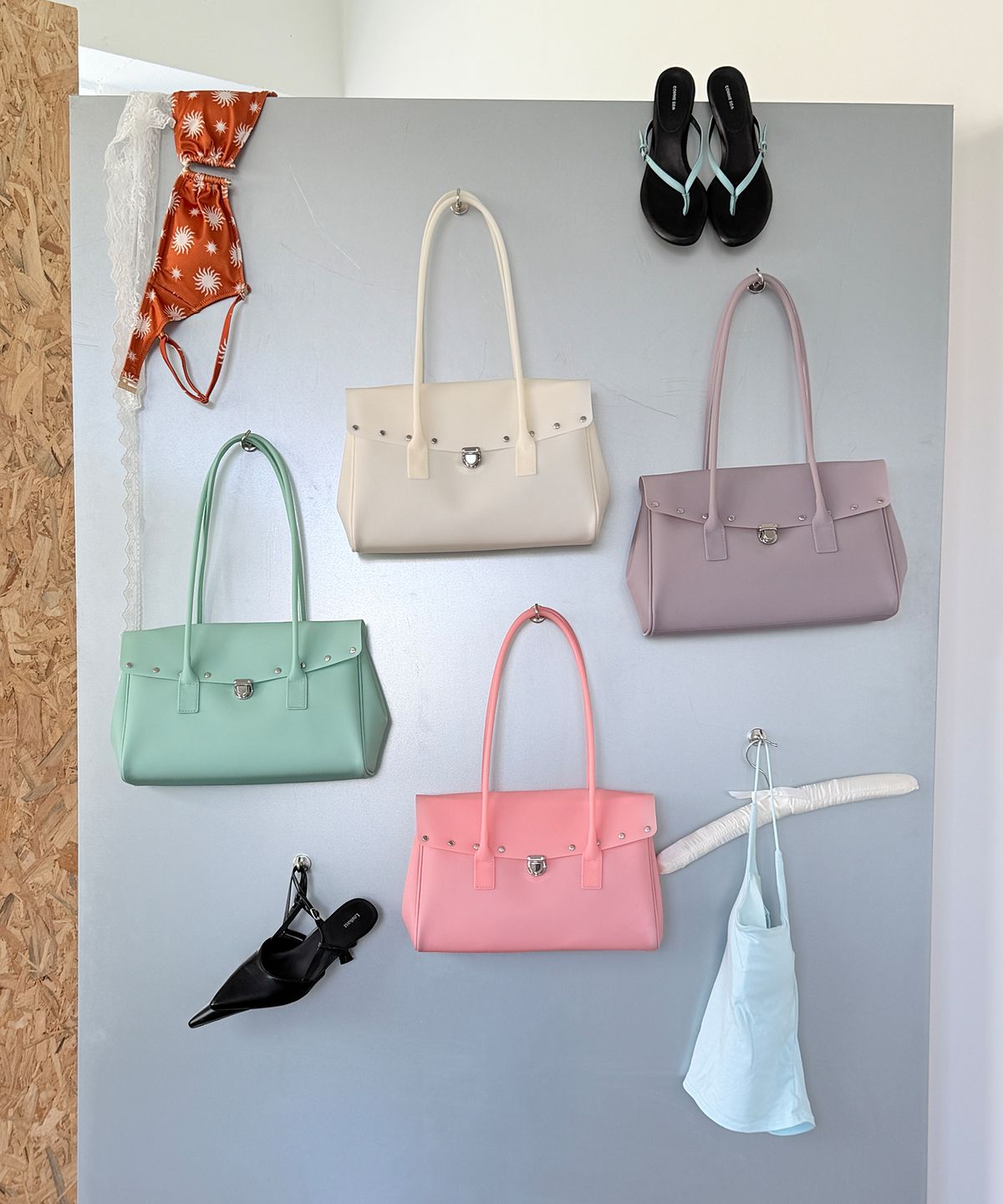 크리스틴프로젝트(CHRISTINE PROJECT) [선글라스 백참 증정]STUD JELLY SHOULDER BAG(BURRATA)