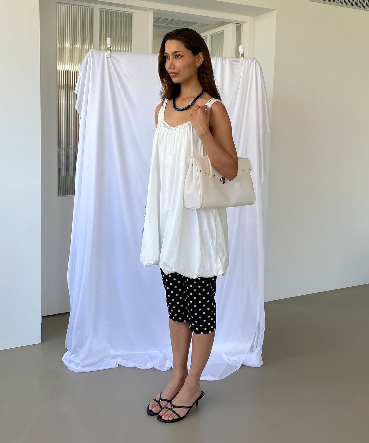크리스틴프로젝트(CHRISTINE PROJECT) [선글라스 백참 증정]STUD JELLY SHOULDER BAG(BURRATA)