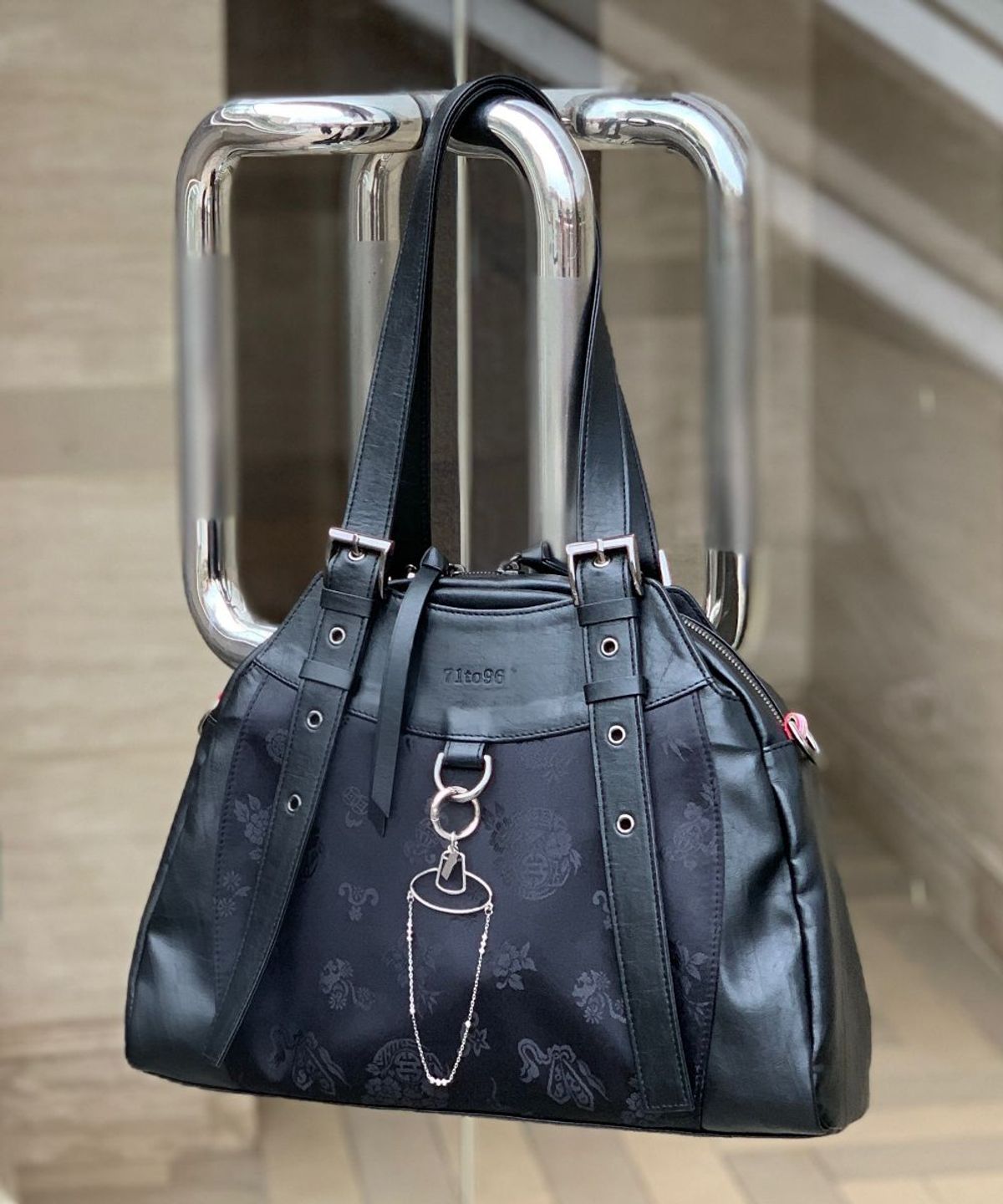 칠 하나 투 구육(71TO96) 갓 체인 키링, Gat Chain Keyring (2 colors)