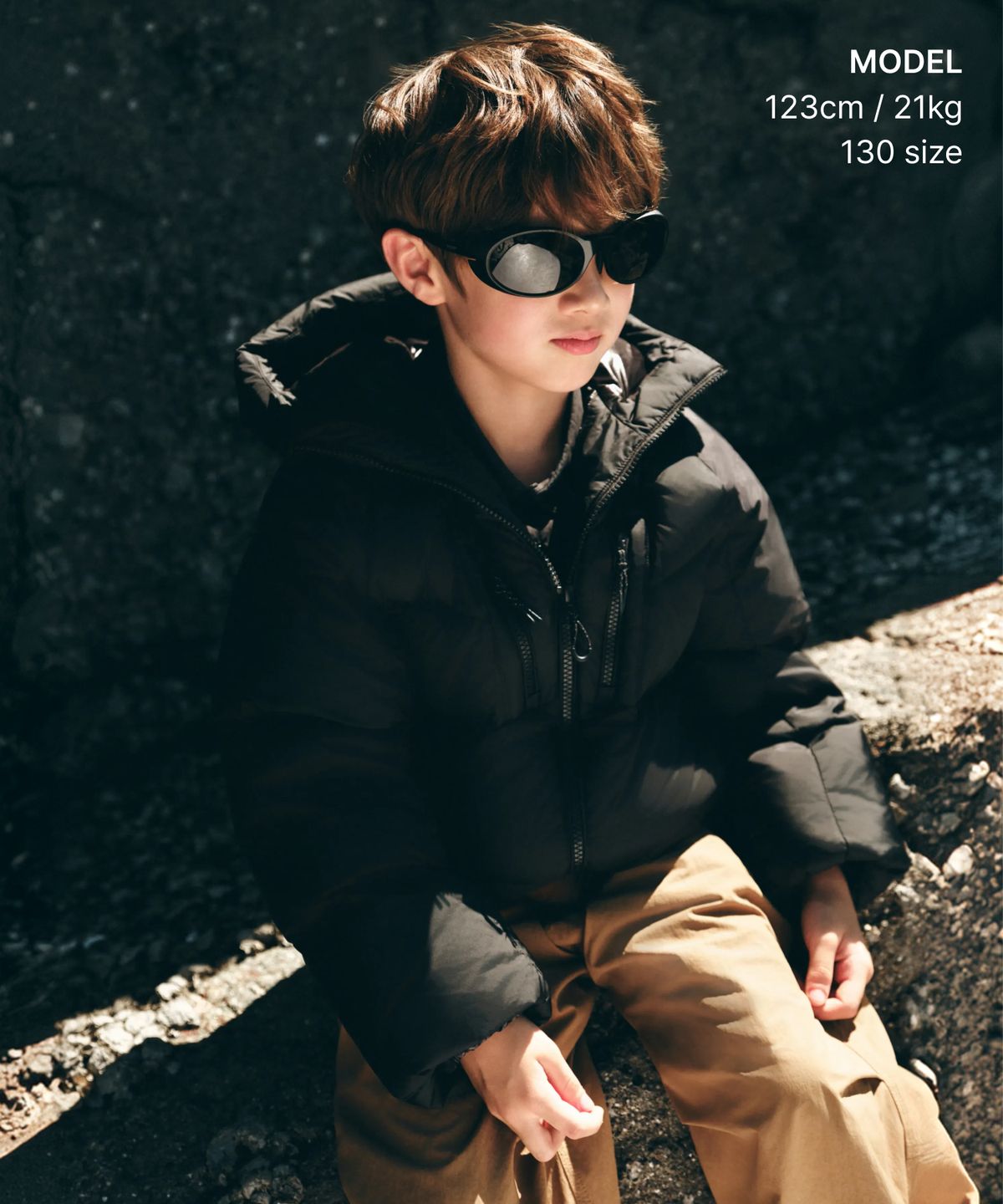 무신사 스탠다드 키즈(MUSINSA STANDARD KIDS) [시티 레저] 브라이트 후디드 다운 숏 패딩 재킷 [블랙]