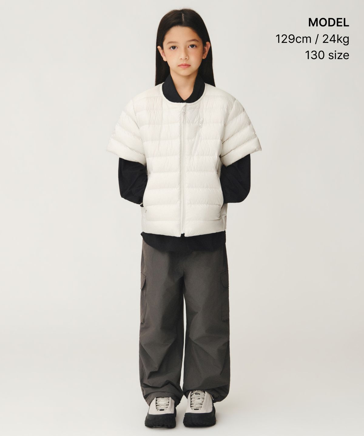 무신사 스탠다드 키즈(MUSINSA STANDARD KIDS) [시티 레저] 라운드 넥 반소매 라이트 다운 재킷 [스톤 화이트]