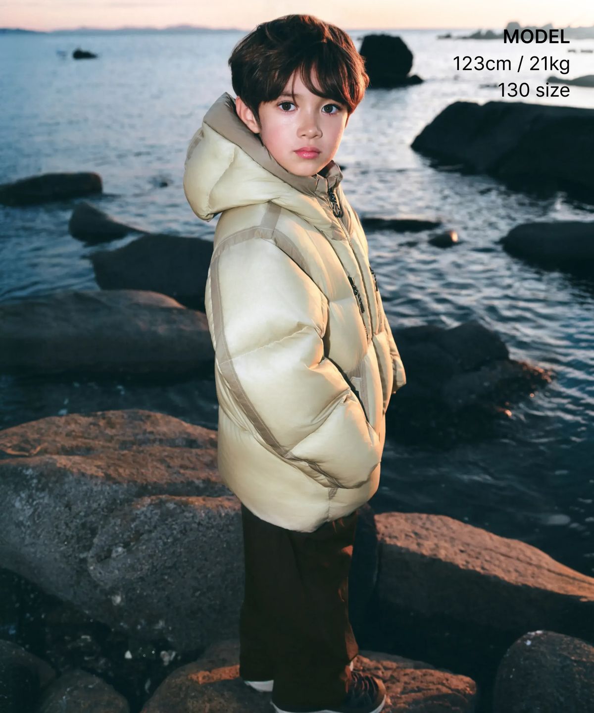 무신사 스탠다드 키즈(MUSINSA STANDARD KIDS) [시티 레저] 시어 후디드 다운 재킷 [더스티 베이지]