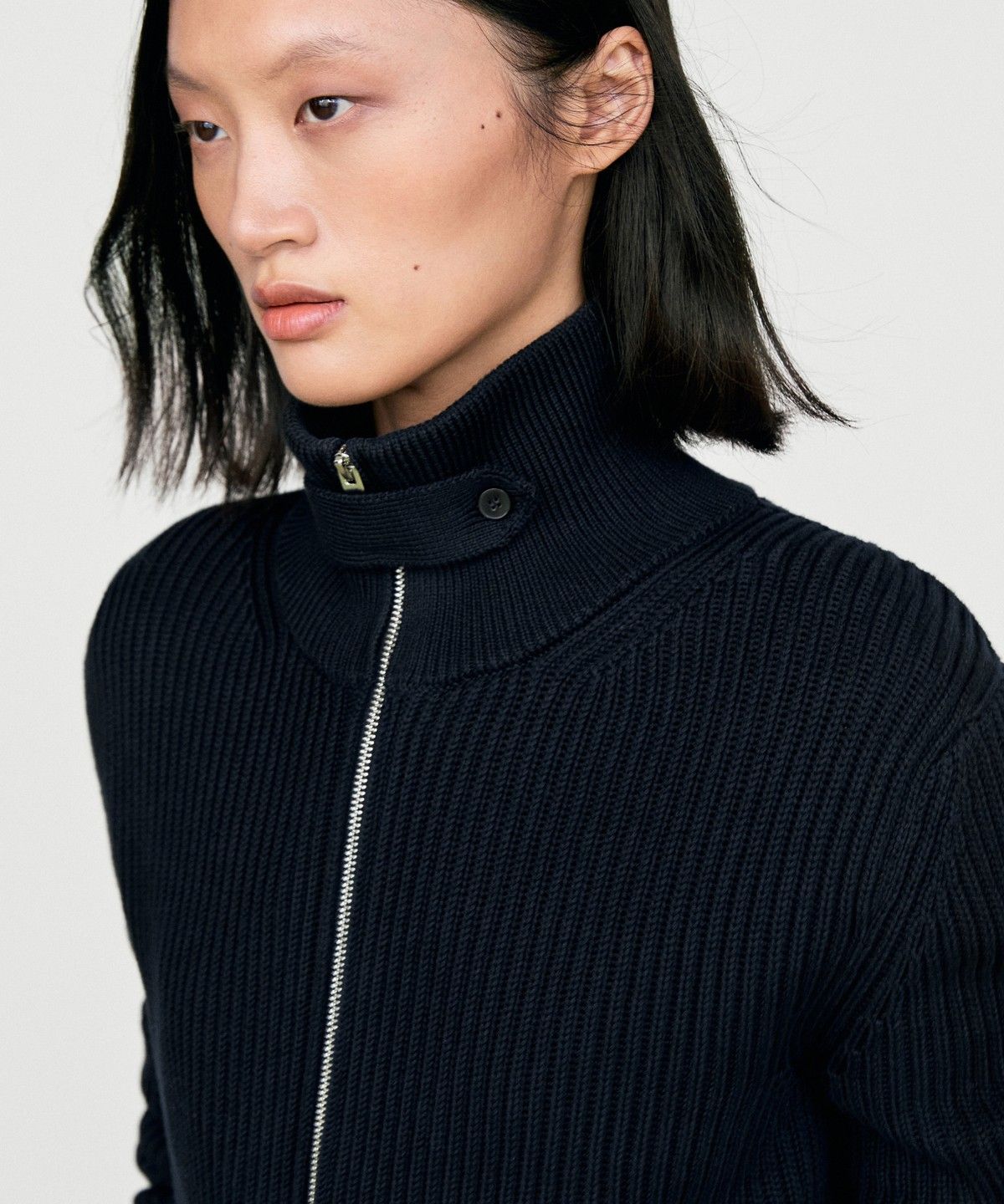 마시모두띠(MASSIMO DUTTI) 100% 코튼 칼라 디테일 니트 가디건