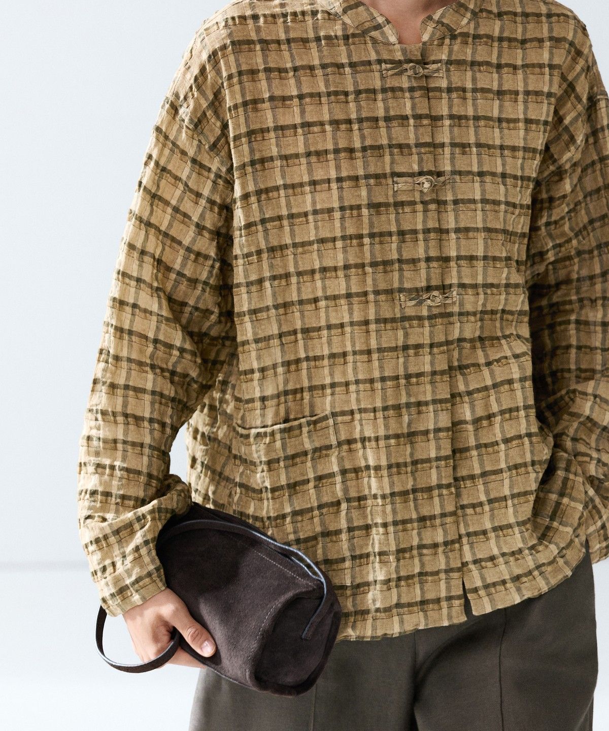 마시모두띠(MASSIMO DUTTI) 체크 디테일 플루이드 셔츠