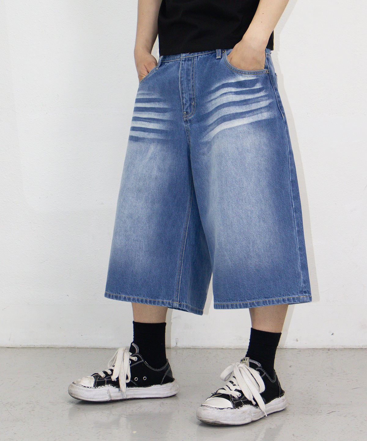본엑스(BORNX) B Demim Bermuda Pants (Blue)