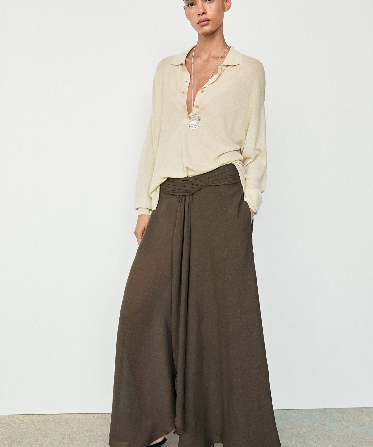 마시모두띠(MASSIMO DUTTI) 세미 시어 린넨 스커트 팬츠
