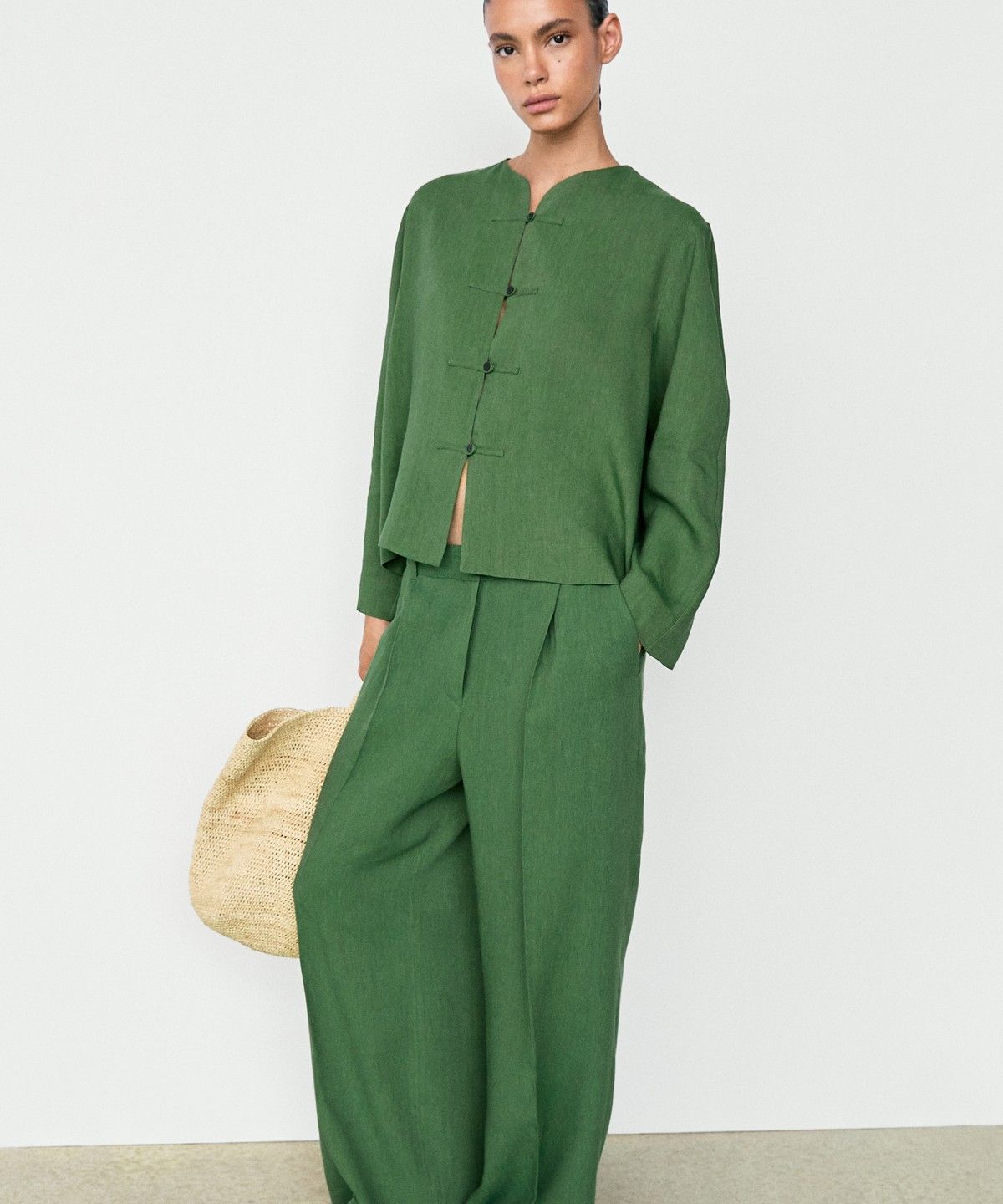 마시모두띠(MASSIMO DUTTI) 플루이드 토탈 룩 팬츠