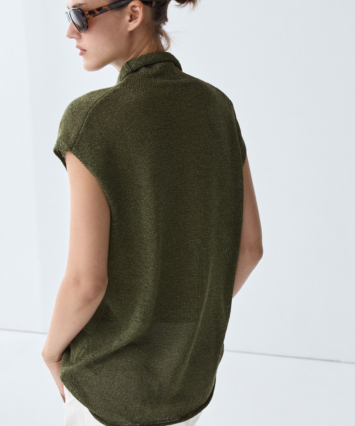 마시모두띠(MASSIMO DUTTI) 드레이프 터틀넥 니트 탑