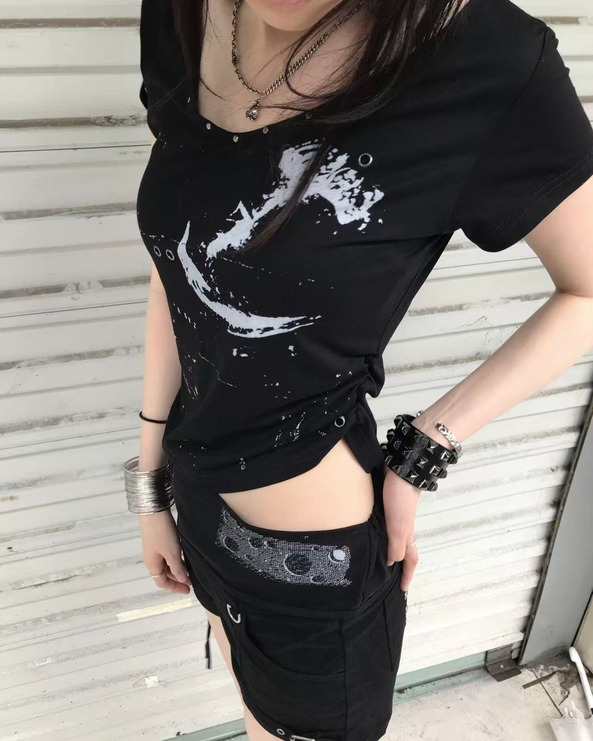 리버뉴스(LIBERALNEWS) BLADE ASYMMETRIC TOP_BLACK