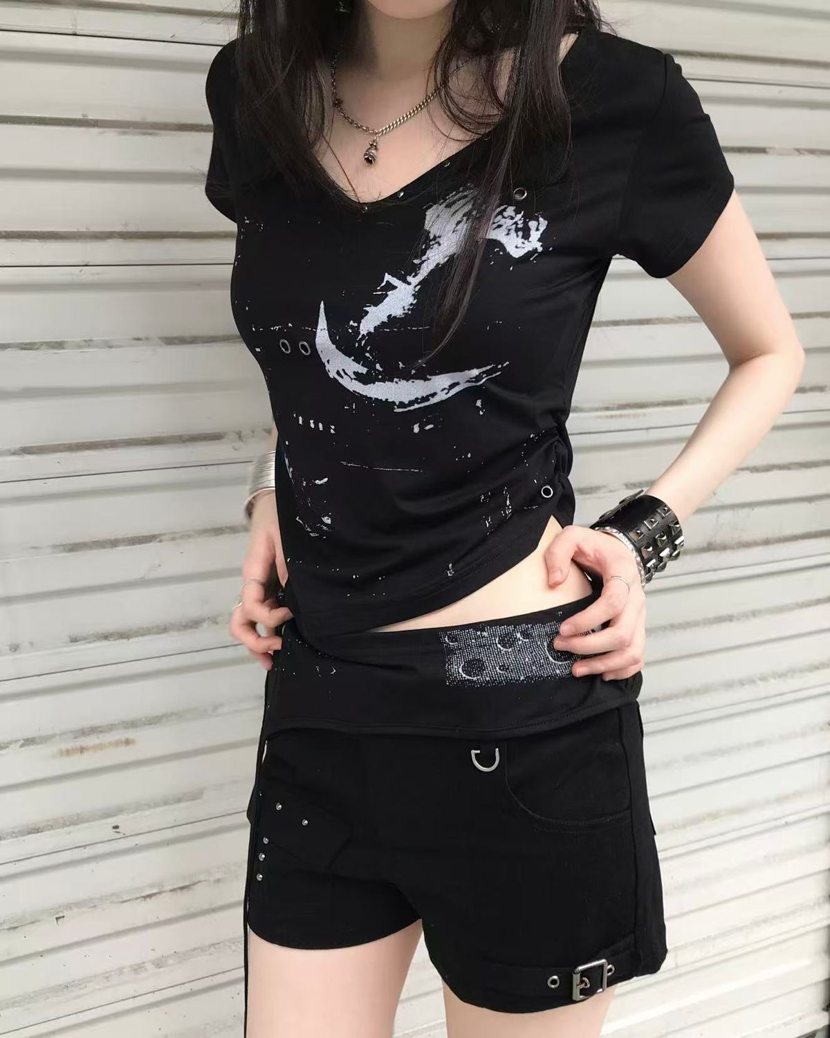 리버뉴스(LIBERALNEWS) BLADE ASYMMETRIC TOP_BLACK