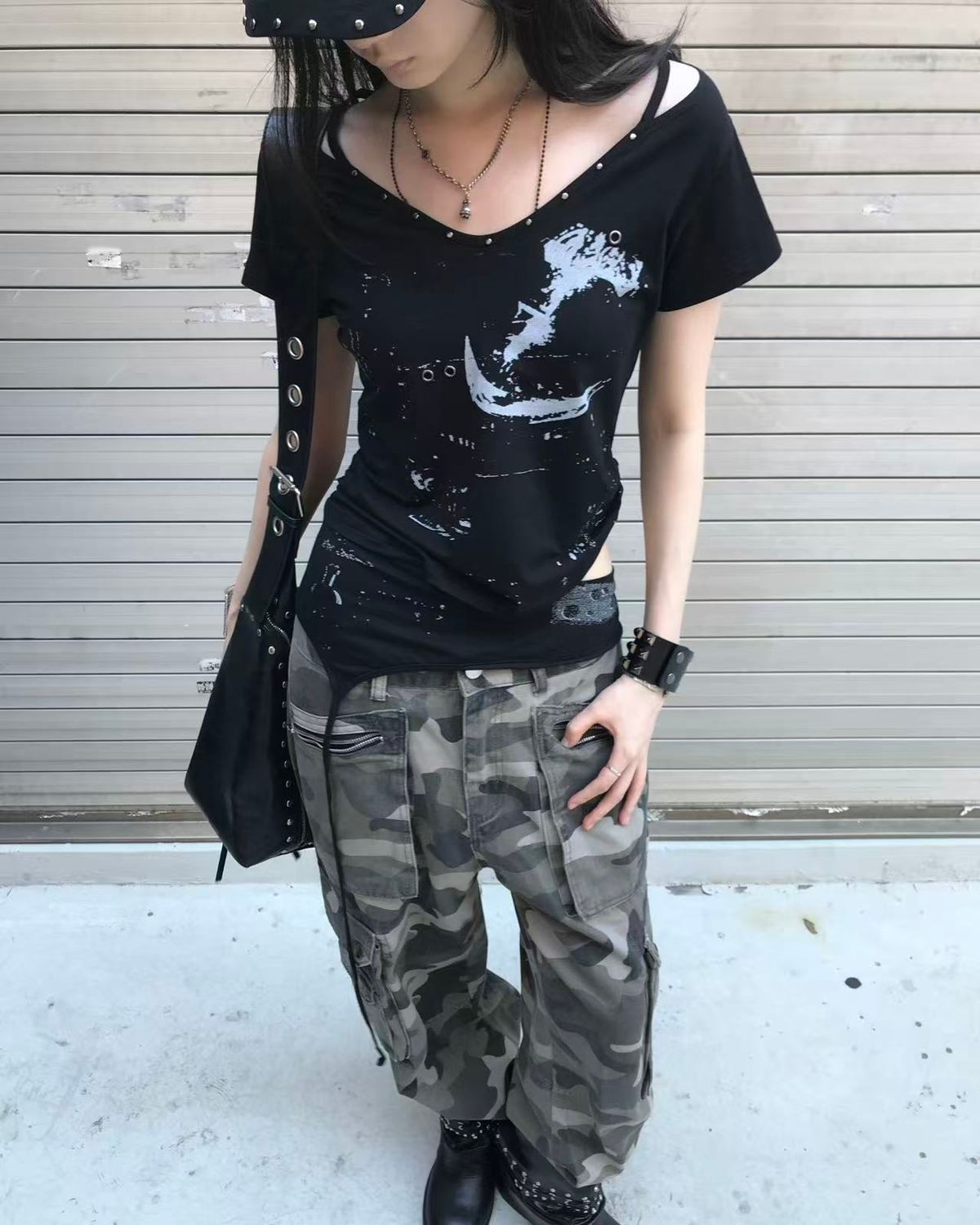 리버뉴스(LIBERALNEWS) BLADE ASYMMETRIC TOP_BLACK