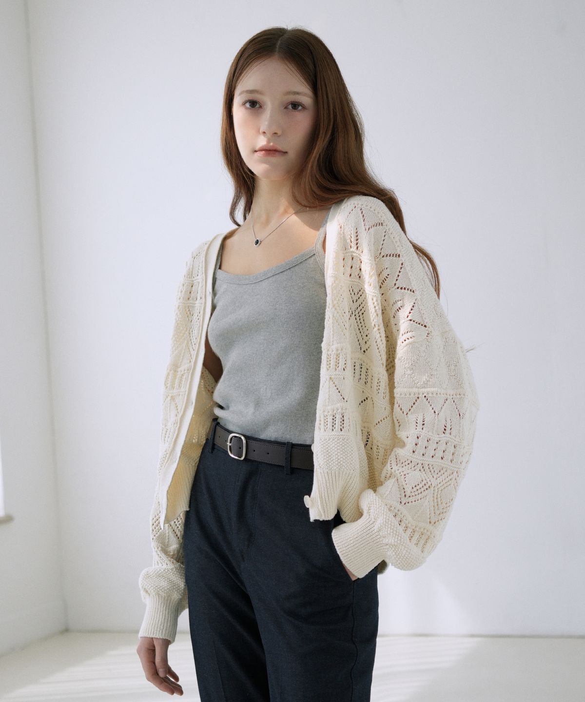 블레티(VLETI) [Cotton 100%] Pointelle V-Neck Cardigan (cream)