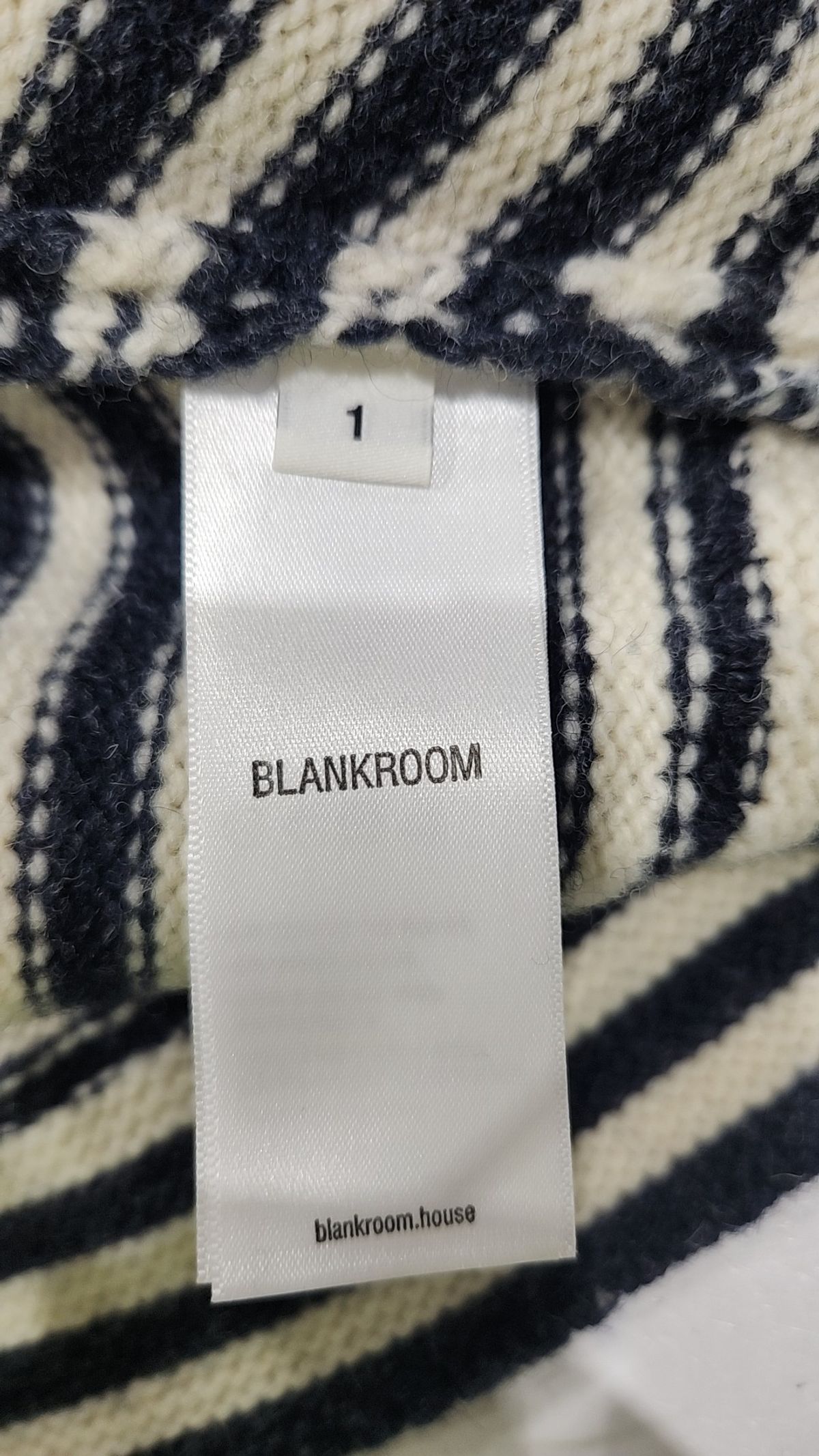 블랭크룸(BLANKROOM) 니트/스웨터 1