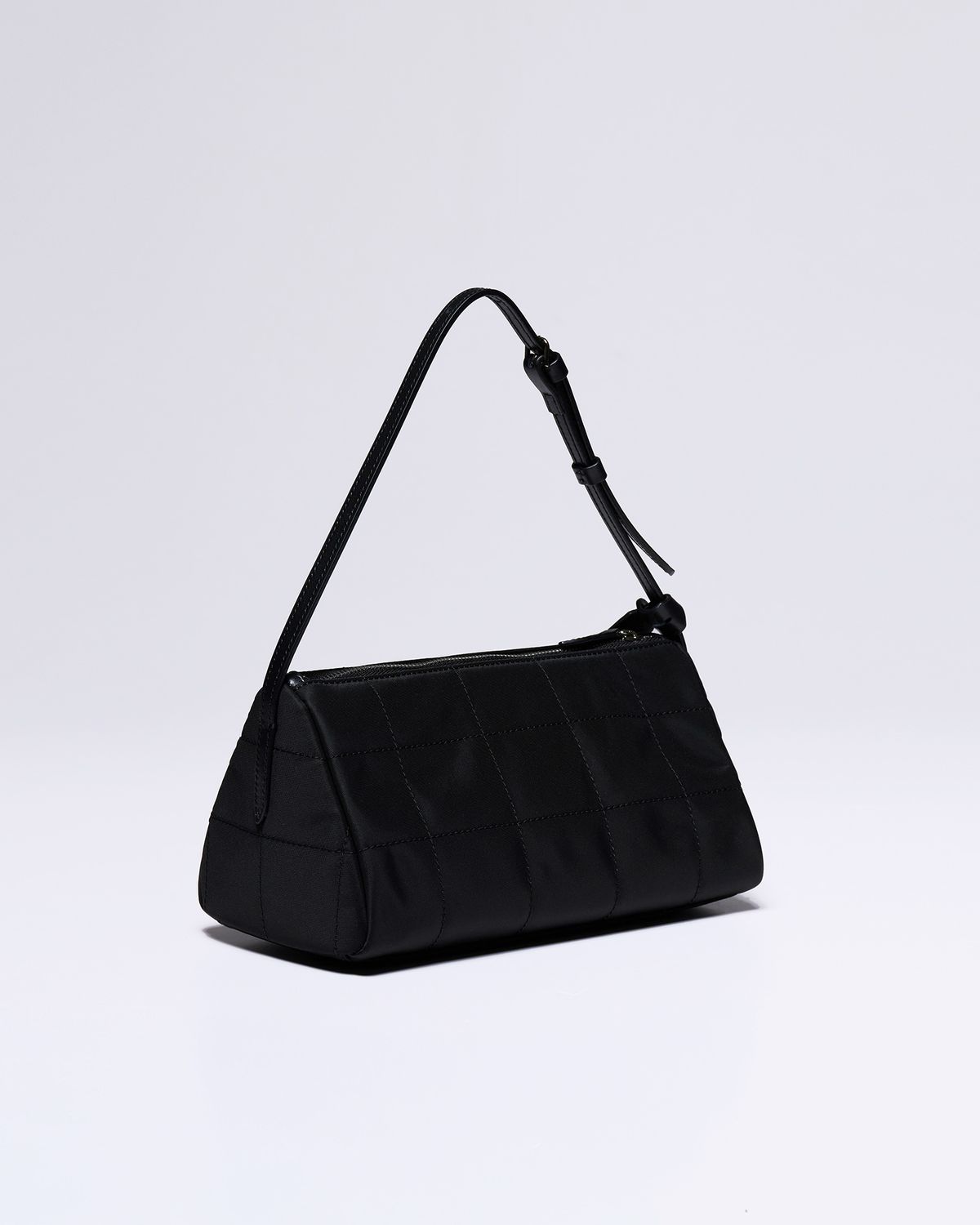 아마디(AMADEE) N.6H BLACK