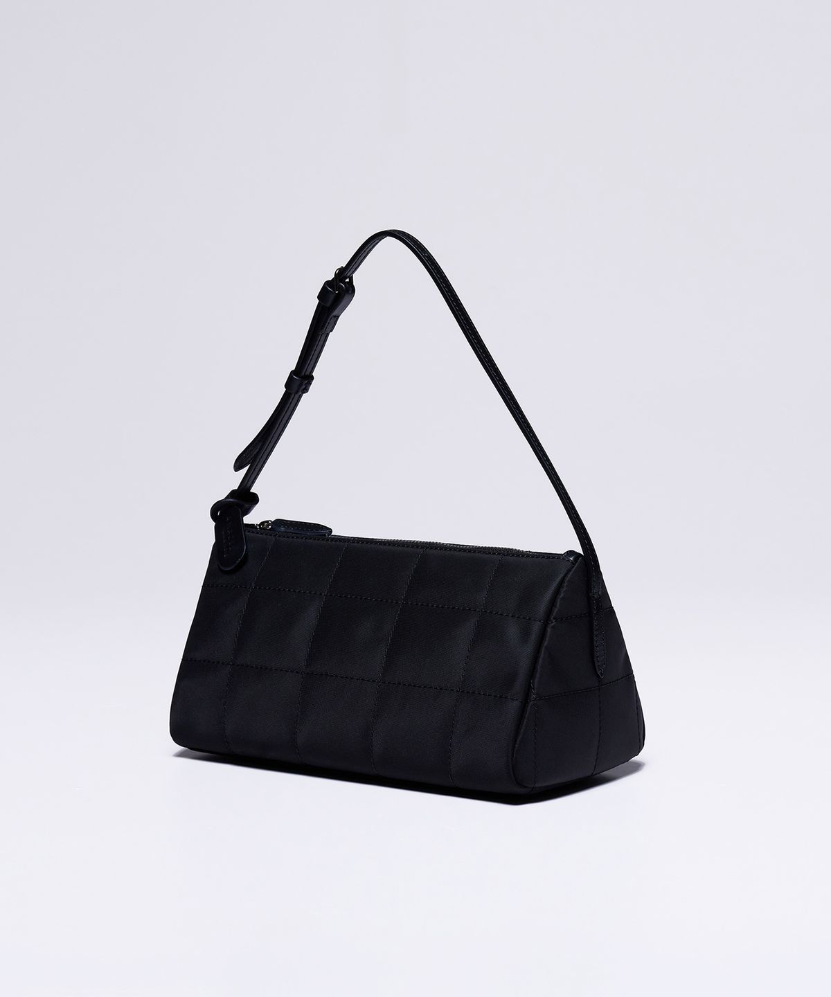 아마디(AMADEE) N.6H BLACK
