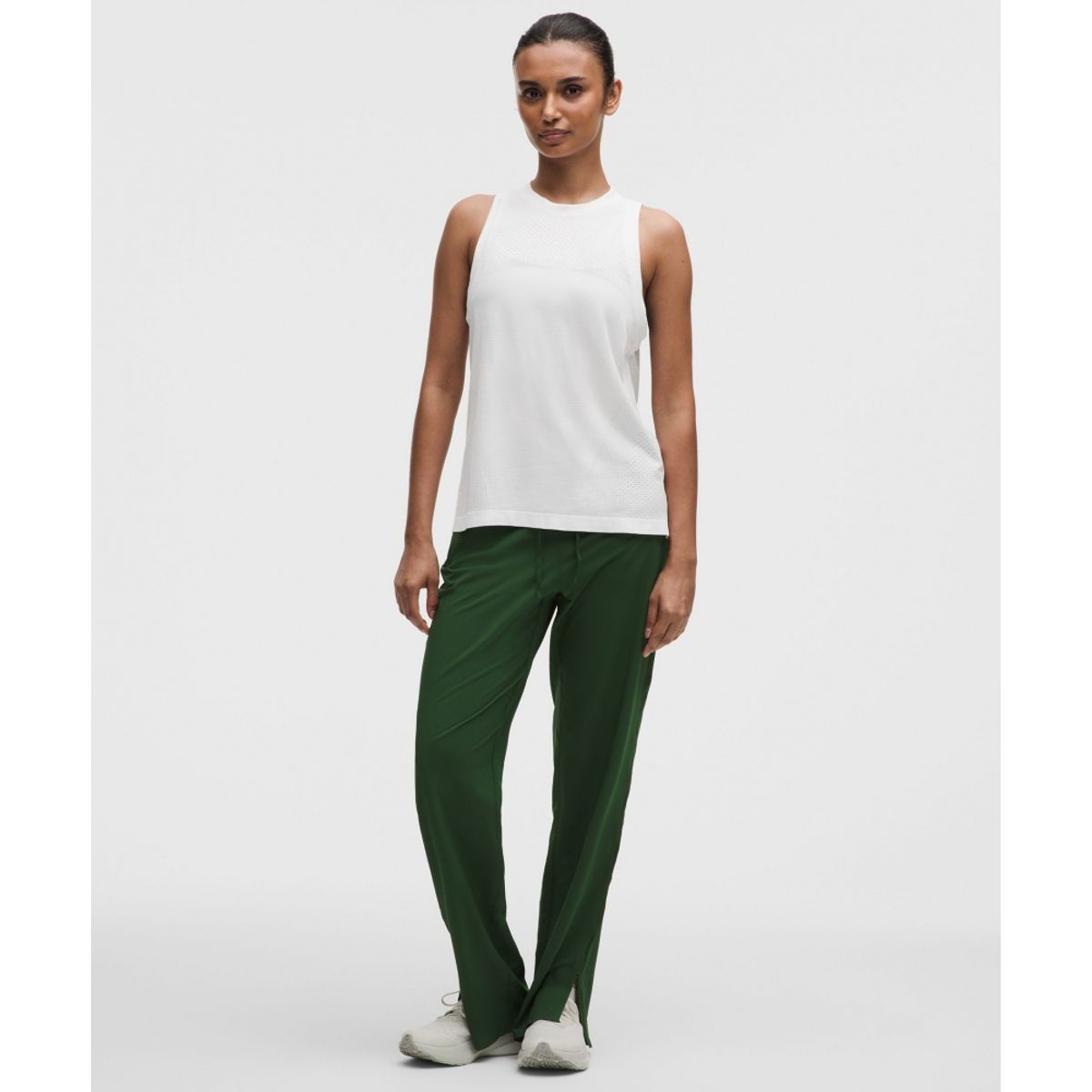 룰루레몬(LULULEMON) 스위프틀리 릴랙스드 탱크탑 힙 렝스 *로고  WHT